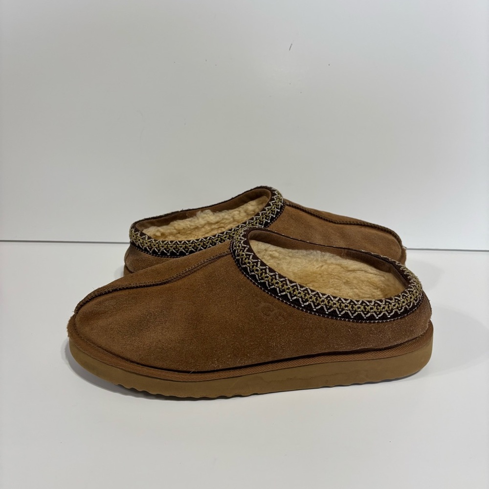UGG Brown Slippers with Cream Lining Size M 13